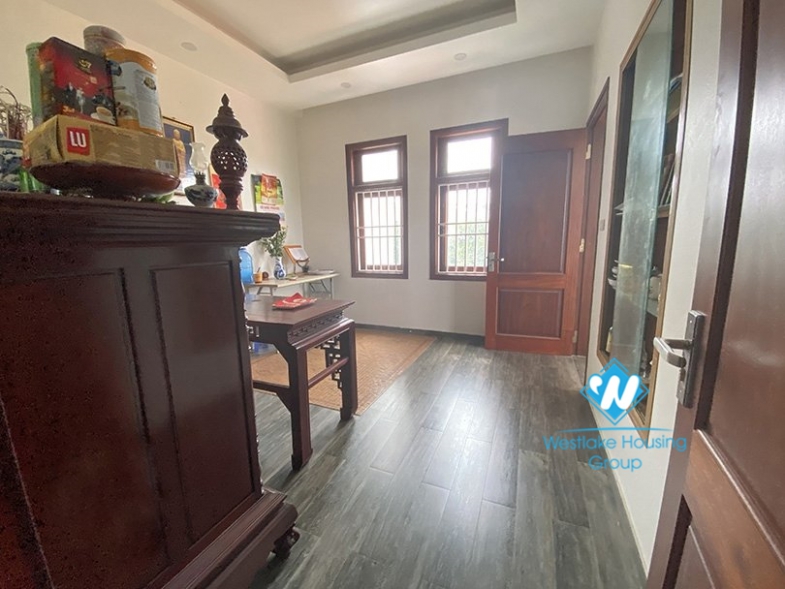 Garden house 4 bedrooms river view for rent in Ngoc Thuy, Long Bien district